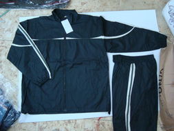 福州榮登貿(mào)易 雪克套網(wǎng)布男套裝貨源充足，覆蓋鞋帽、服飾、童裝零售與批發(fā)