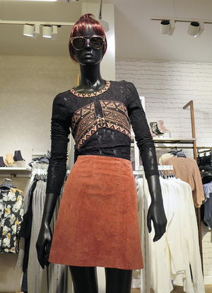 時(shí)尚指南 精選女裝品牌與零售新趨勢